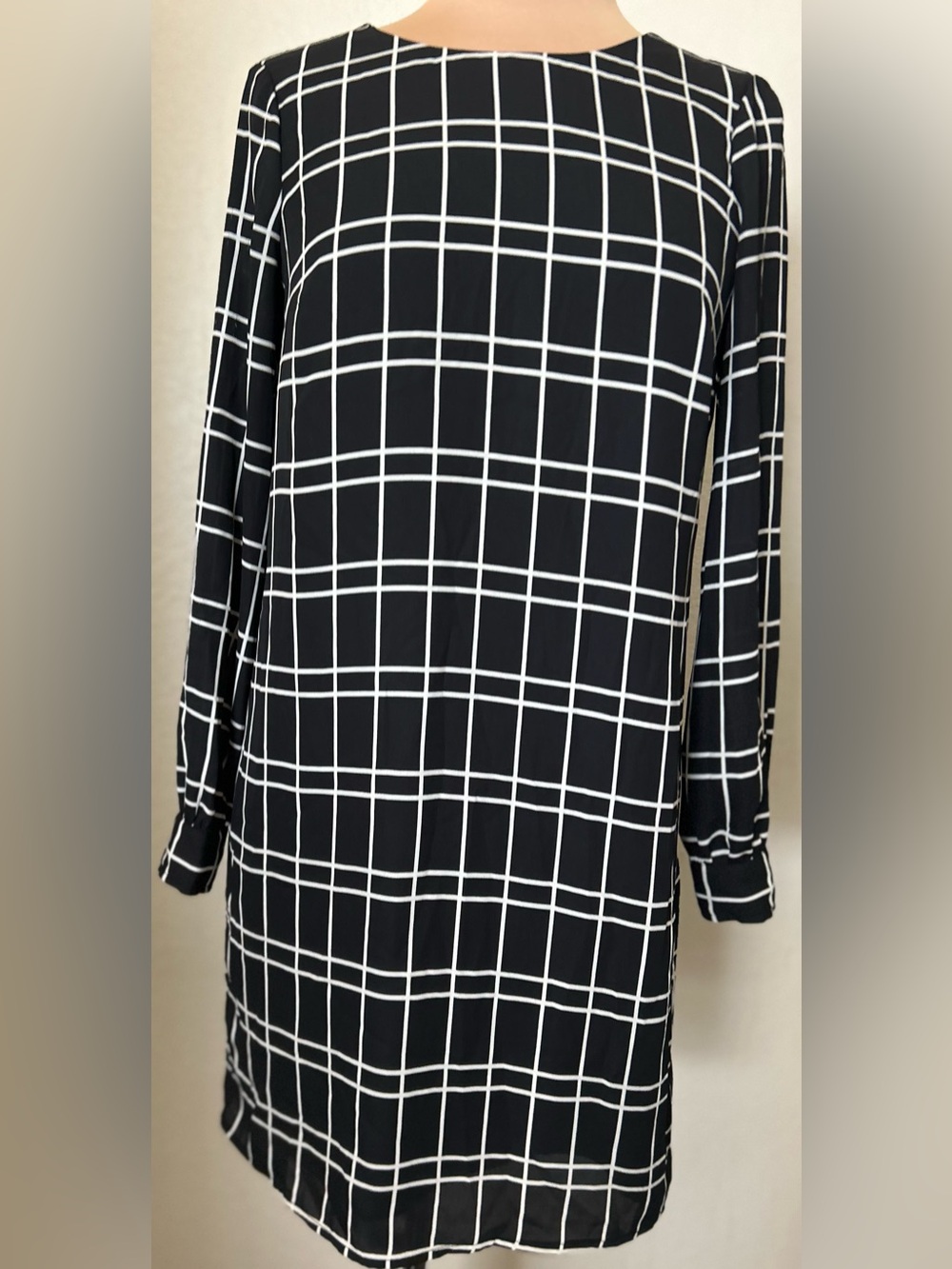 Banana Republic Black and White Grid Long Sleeve Shift Dress